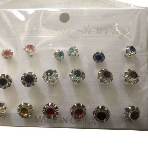 9 Pairs Of Crystal Stud Earrings Assorted Colors Multicolor Round Design - Picture 4 of 5